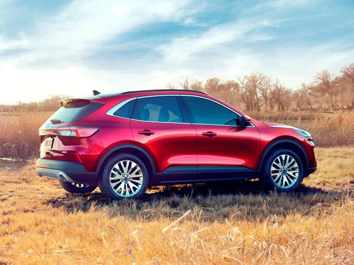 Hãng xe Ford của nước nào? Các dòng xe Ford 5 chỗ giá bao nhiêu