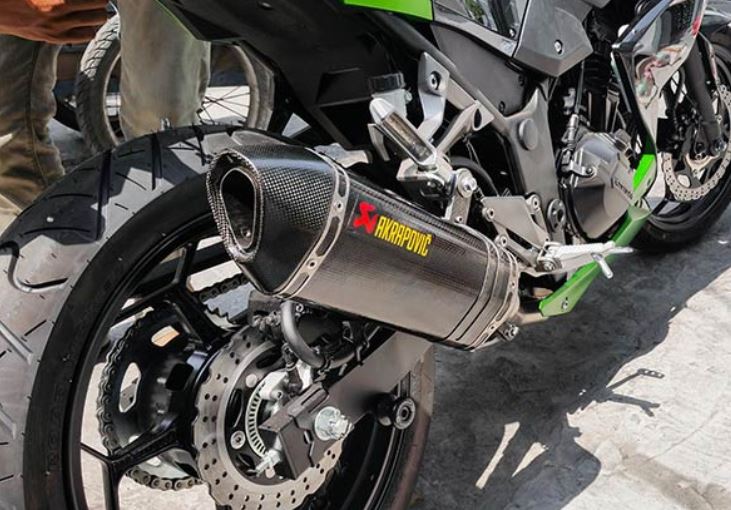 Đánh giá pô akrapovic z300
