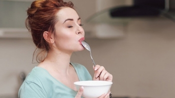 Mẹ bầu 3 tháng đầu nên ăn gì tốt nhất?